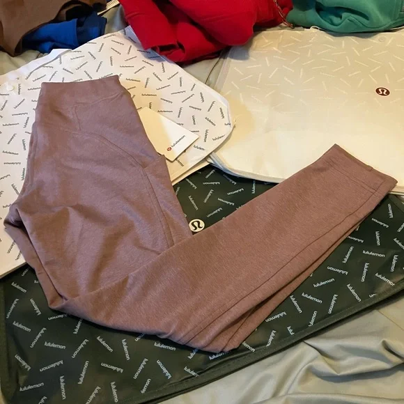 NWT Lululemon Soft Sueded High-Rise Tight 25", Sz 6, Twilight Rose - Picture 5 of 9